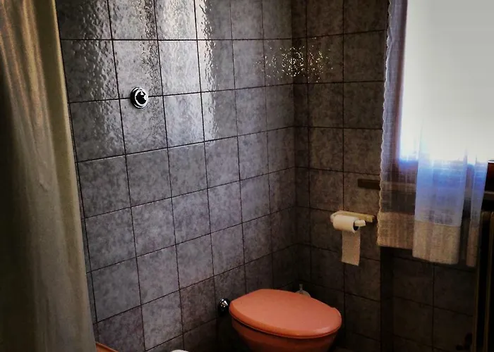 Francesco לינה וארוחת בוקר